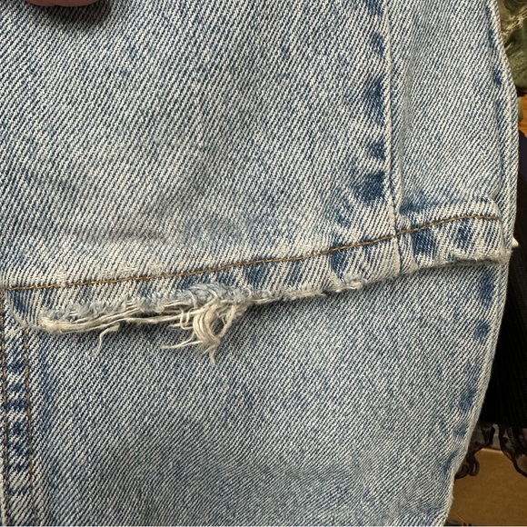 Levi’s 550 women’s straight leg jeans distressed hems size juniors 5 high waist - Picture 5 of 8